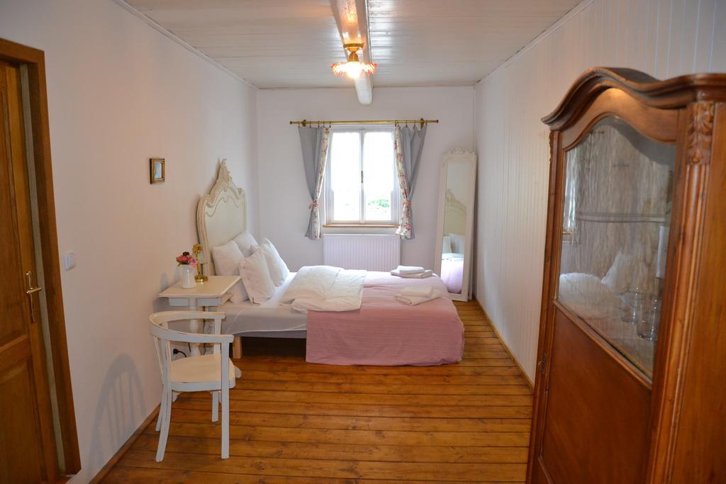 Pod Svatou Annou - Penzion A Rizkovna Horni Marsov Exterior photo